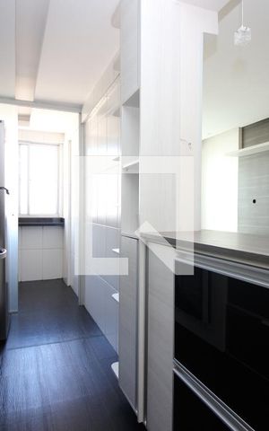 Apartamento para alugar com 62m², 2 quartos e 2 vagasCozinha 