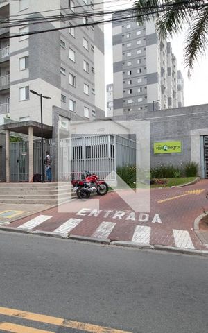 Apartamento para alugar com 48m², 2 quartos e 1 vaga Apartamento para alugar com 48m², 2 quartos e 1 vagaFachada