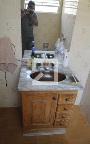 Casa de condomínio à venda com 150m², 4 quartos e 3 vagasBanheiro Corredor