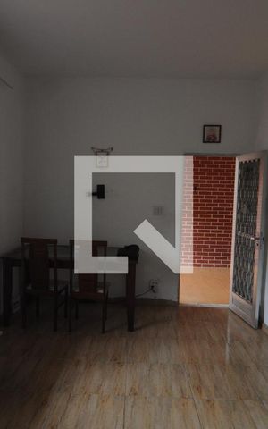 Casa de condomínio à venda com 150m², 4 quartos e 3 vagasSala