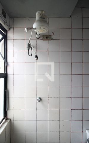 Apartamento à venda com 61m², 2 quartos e 1 vagaBanheiro Social