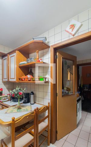 Apartamento à venda com 126m², 3 quartos e 1 vaga Apartamento à venda com 126m², 3 quartos e 1 vagaCozinha e Área de Serviço