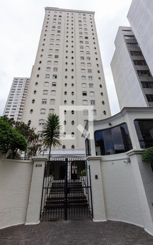Apartamento para alugar com 40m², 1 quarto e 1 vaga Apartamento para alugar com 40m², 1 quarto e 1 vagaFachada
