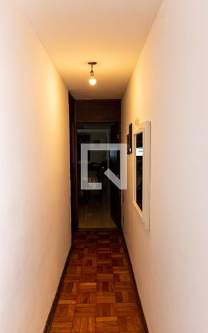 Casa à venda com 300m², 4 quartos e 2 vagasCorredor