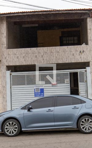 Casa à venda com 300m², 4 quartos e 2 vagasFachada