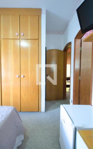 Casa à venda com 300m², 3 quartos e 5 vagas Casa à venda com 300m², 3 quartos e 5 vagasQuarto 1
