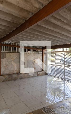 Casa à venda com 161m², 3 quartos e 3 vagas Casa à venda com 161m², 3 quartos e 3 vagasGaragem