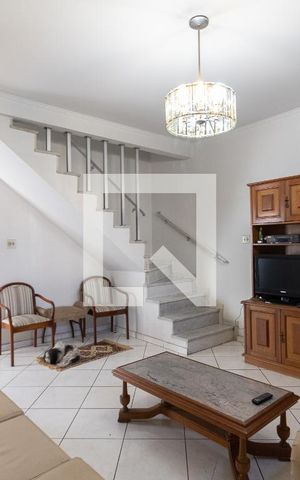 Casa à venda com 161m², 3 quartos e 3 vagas Casa à venda com 161m², 3 quartos e 3 vagasSala