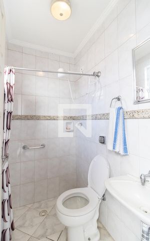Casa à venda com 161m², 3 quartos e 3 vagas Casa à venda com 161m², 3 quartos e 3 vagasBanheiro 2