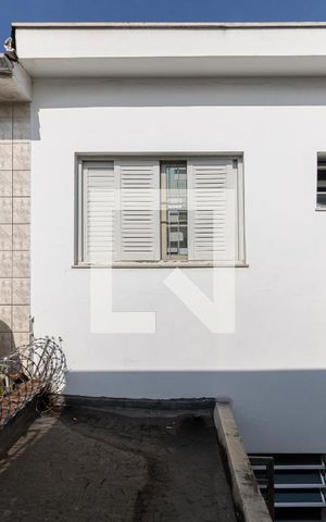 Casa à venda com 161m², 3 quartos e 3 vagas Casa à venda com 161m², 3 quartos e 3 vagasVista do Quarto 2 da Edícula