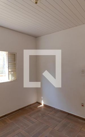 Casa à venda com 71m², 2 quartos e 5 vagas Casa à venda com 71m², 2 quartos e 5 vagasQuarto