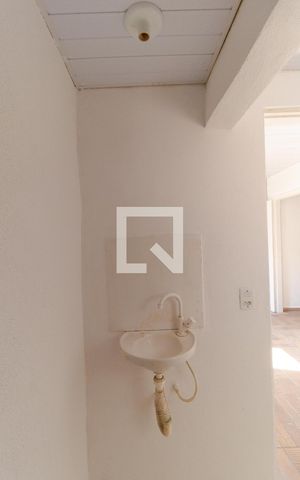 Casa à venda com 71m², 2 quartos e 5 vagas Casa à venda com 71m², 2 quartos e 5 vagasBanheiro da Suíte