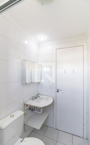 Apartamento à venda com 69m², 3 quartos e 1 vaga Apartamento à venda com 69m², 3 quartos e 1 vagaBanheiro da Suíte