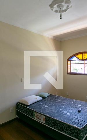 Casa à venda com 580m², 7 quartos e 6 vagas Casa à venda com 580m², 7 quartos e 6 vagasQuarto Suíte 2
