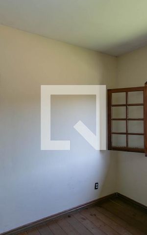 Casa à venda com 580m², 7 quartos e 6 vagas Casa à venda com 580m², 7 quartos e 6 vagasQuarto Suíte 1