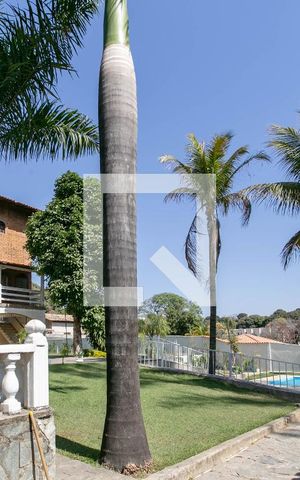 Casa à venda com 580m², 7 quartos e 6 vagas Casa à venda com 580m², 7 quartos e 6 vagasJardim