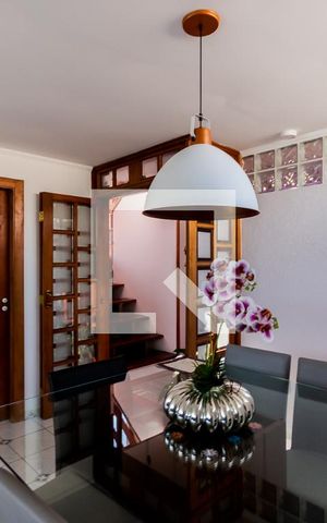 Casa à venda com 320m², 3 quartos e 5 vagas Casa à venda com 320m², 3 quartos e 5 vagasSala de Jantar