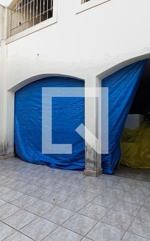 Casa para alugar com 200m², 4 quartos e 4 vagas Casa para alugar com 200m², 4 quartos e 4 vagasGaragem
