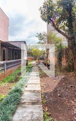 Casa à venda com 561m², 5 quartos e 4 vagas Casa à venda com 561m², 5 quartos e 4 vagasJardim
