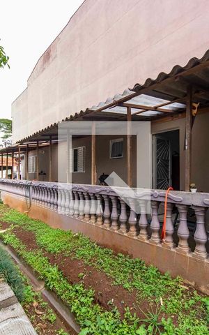 Casa à venda com 561m², 5 quartos e 4 vagas Casa à venda com 561m², 5 quartos e 4 vagasJardim