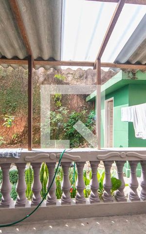 Casa à venda com 561m², 5 quartos e 4 vagas Casa à venda com 561m², 5 quartos e 4 vagasVista do Quarto 2