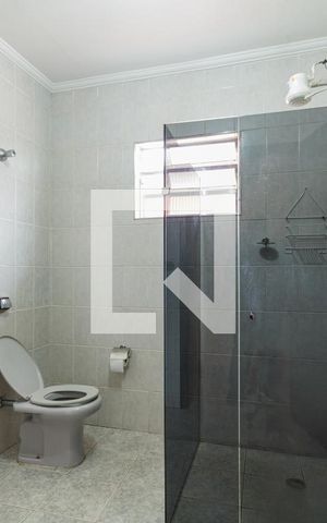 Casa à venda com 200m², 2 quartos e 3 vagasBanheiro 2