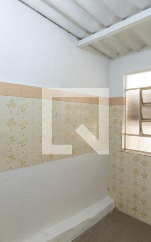 Casa à venda com 100m², 2 quartos e 2 vagasQuarto de Serviço
