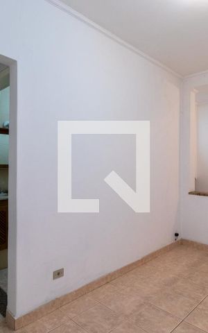 Casa à venda com 100m², 2 quartos e 2 vagasHall dos Quartos