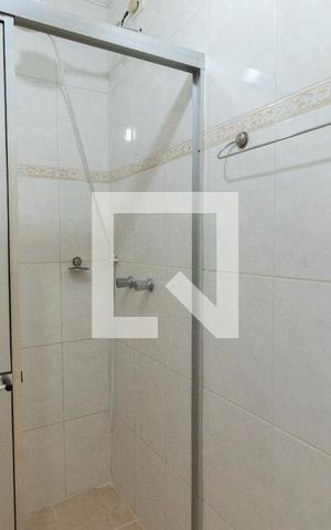 Casa à venda com 100m², 2 quartos e 2 vagasBanheiro da Suíte
