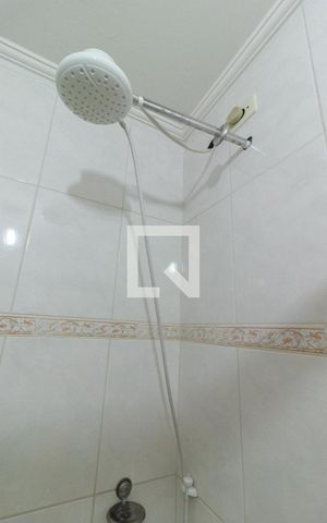 Casa à venda com 100m², 2 quartos e 2 vagasBanheiro da Suíte