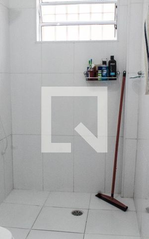 Casa para alugar com 300m², 4 quartos e 4 vagas Casa para alugar com 300m², 4 quartos e 4 vagasBanheiro 2