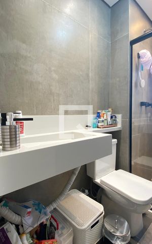 Apartamento para alugar com 72m², 2 quartos e 2 vagasBanheiro da Suíte