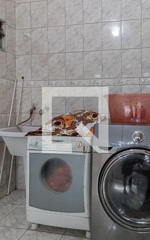 Casa à venda com 420m², 3 quartos e 4 vagas Casa à venda com 420m², 3 quartos e 4 vagasÁrea de Serviço