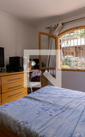Casa à venda com 420m², 3 quartos e 4 vagas Casa à venda com 420m², 3 quartos e 4 vagasQuarto 2