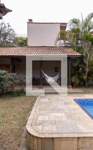 Casa à venda com 420m², 3 quartos e 4 vagas Casa à venda com 420m², 3 quartos e 4 vagasVista do quarto 2