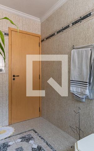 Casa à venda com 420m², 3 quartos e 4 vagas Casa à venda com 420m², 3 quartos e 4 vagasBanheiro 2