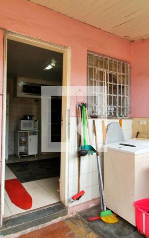 Casa à venda com 340m², 4 quartos e 1 vagaÁrea de Serviço 2