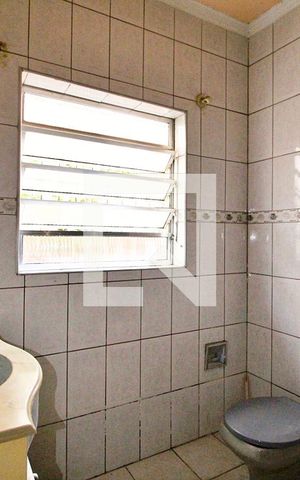 Casa à venda com 340m², 4 quartos e 1 vagaBanheiro 1