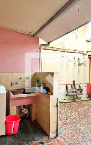 Casa à venda com 340m², 4 quartos e 1 vagaÁrea de Serviço 2