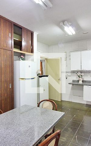 Casa para alugar com 171m², 2 quartos e 3 vagasCozinha