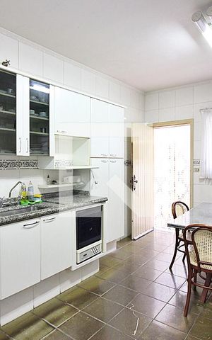 Casa para alugar com 171m², 2 quartos e 3 vagasCozinha