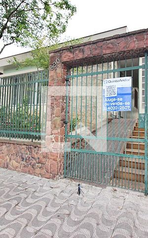 Casa para alugar com 171m², 2 quartos e 3 vagasFachada