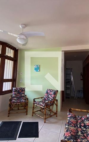 Casa à venda com 263m², 4 quartos e sem vagaSala