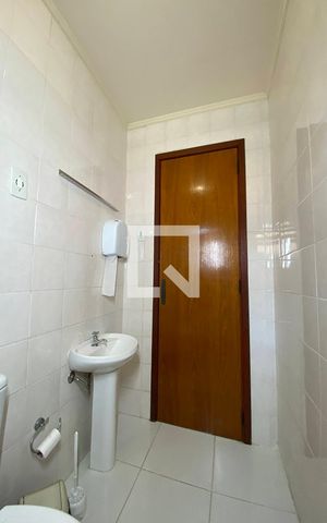 Casa à venda com 263m², 4 quartos e sem vagaBanheiro 2