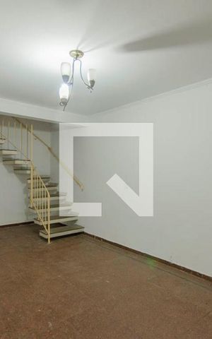 Casa à venda com 110m², 2 quartos e 1 vaga Casa à venda com 110m², 2 quartos e 1 vagaSala
