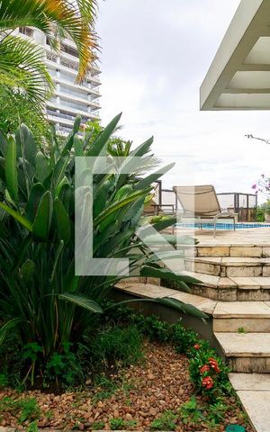 Apartamento à venda com 440m², 4 quartos e 5 vagas Apartamento à venda com 440m², 4 quartos e 5 vagasCobertura - Piscina