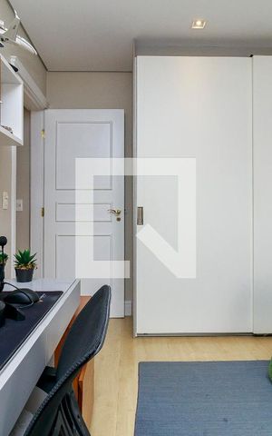 Apartamento à venda com 440m², 4 quartos e 5 vagas Apartamento à venda com 440m², 4 quartos e 5 vagasQuarto 2