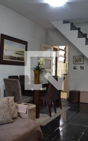 Casa à venda com 350m², 3 quartos e 4 vagasSala