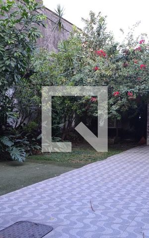 Casa à venda com 350m², 3 quartos e 4 vagasÁrea Externa 