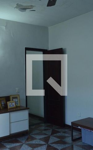 Casa à venda com 350m², 3 quartos e 4 vagasSaleta